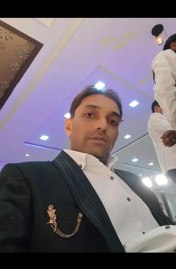 member-img